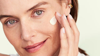 Comment éviter les taches sur la peau ? - NUXE